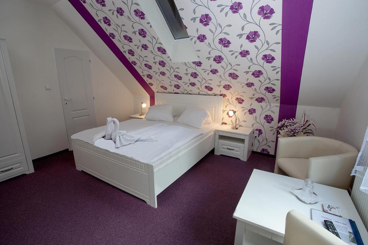 Wellness Penzion Harmonie Rohanov Прахатице Экстерьер фото
